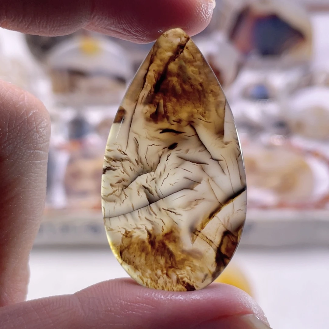 玛瑙/玉髓未镶嵌珠宝奇石