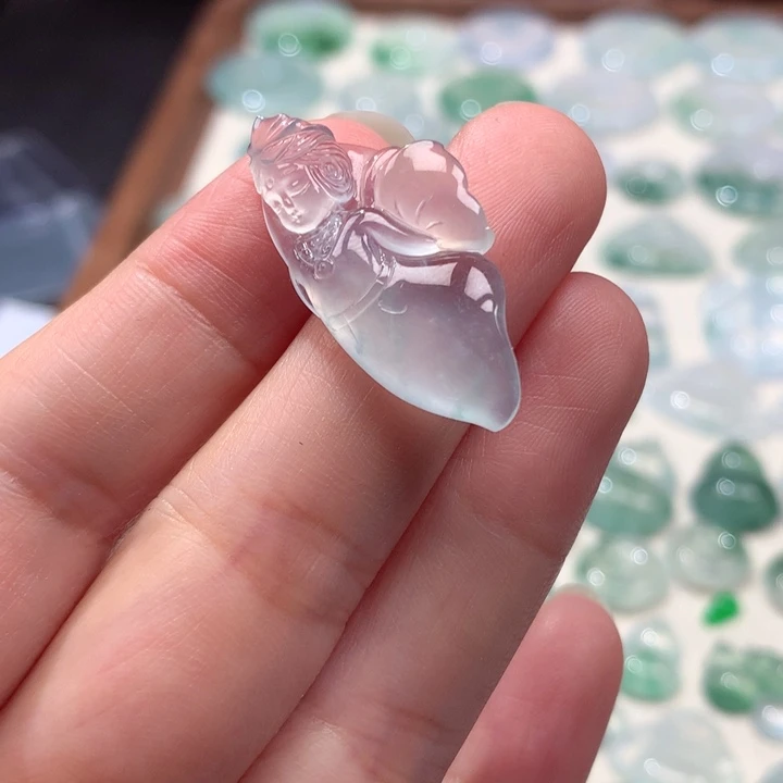 翡翠未镶嵌颈饰高冰蝴蝶仙子