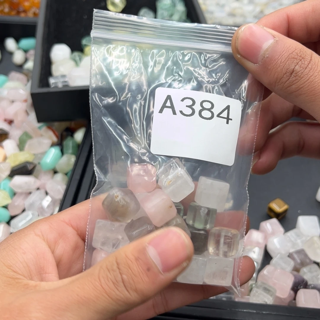圆***姬玛瑙/玉髓合金颈饰