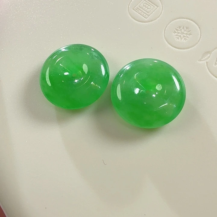 翡翠未镶嵌颈饰平安扣一对