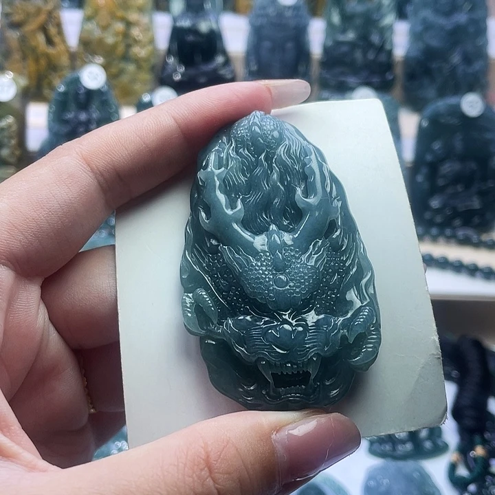 翡翠未镶嵌颈饰翡翠未镶嵌