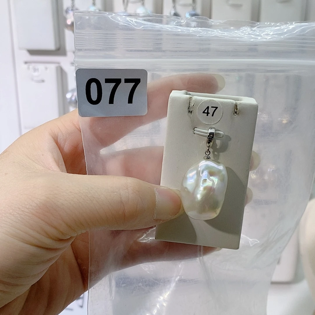 淡水珍珠合金颈饰