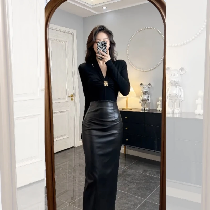 辣妹风黑色V领褶皱长袖T恤女秋冬气质高级感修身显瘦内搭打底上衣