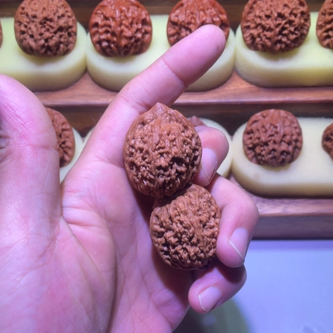 桃核吊坠小*蛋牛逼嘎嘎蝴蝶磨盘