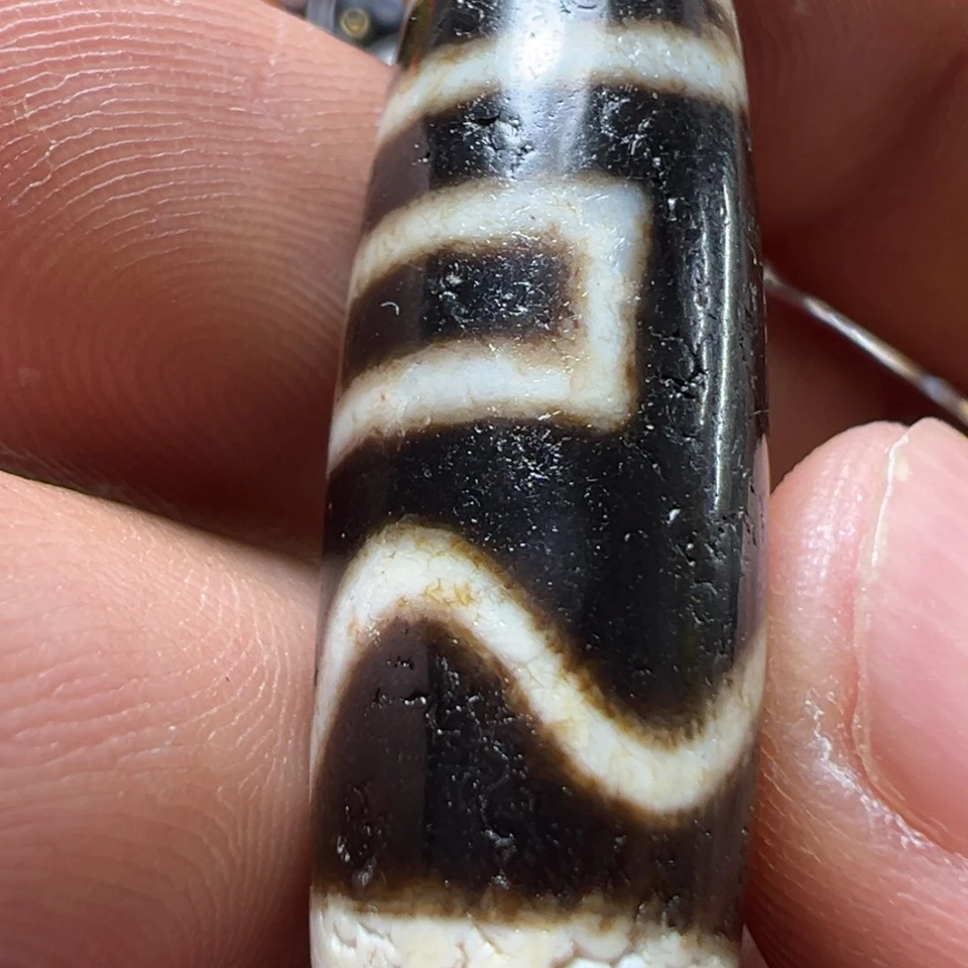 马***哈如图所示细腻油润