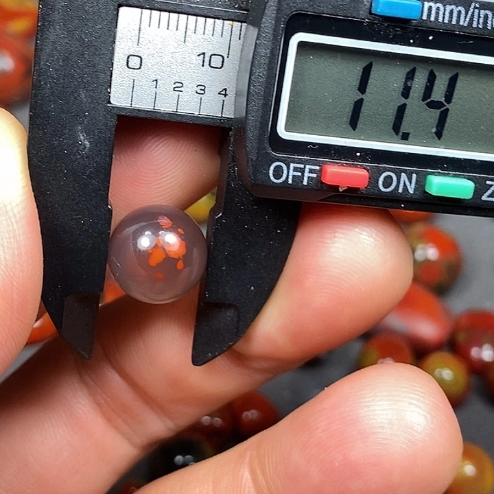 南红玛瑙未镶嵌挂件