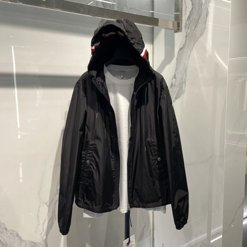 全新未使用Moncler盟可睐 男连帽冲锋衣薄款风衣外套 1A00090