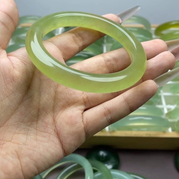 蓝***天蛇纹石玉合金手镯