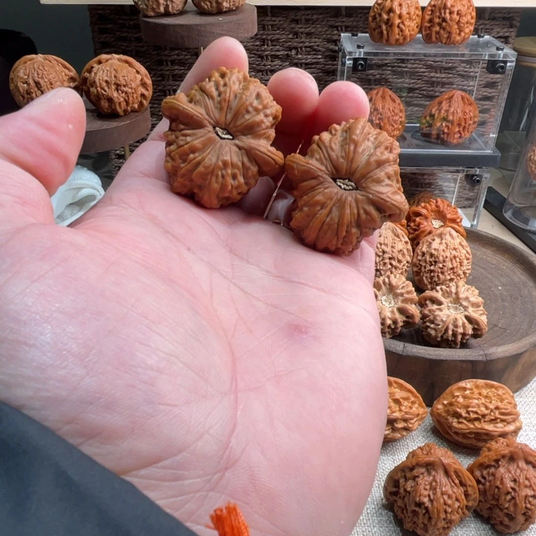 把件文玩核桃血麒麟