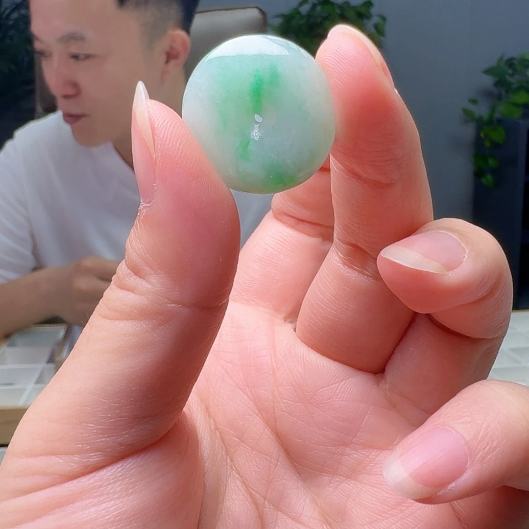 吊坠(不含链)未镶嵌翡翠天然