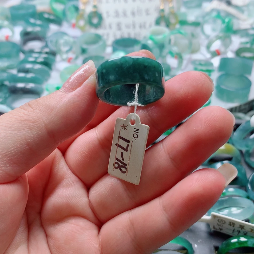 翡翠戒指未镶嵌戒指