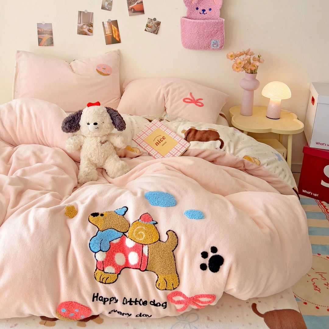 【沐梵家居】宠粉补贴！超柔牛奶绒卡通款贴布绣牛奶绒套件-小猪派派