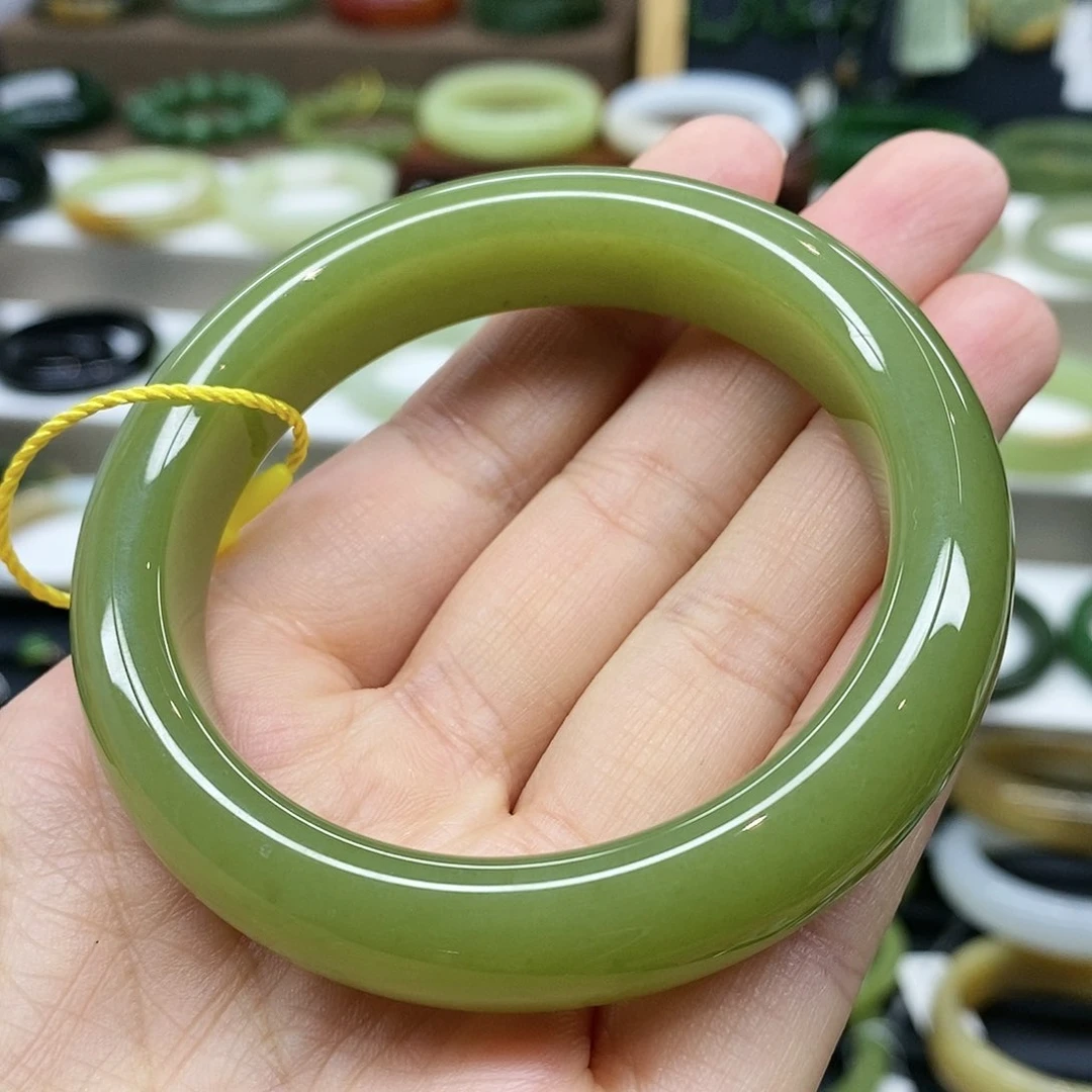 【闪购商品】未镶嵌手镯和田玉