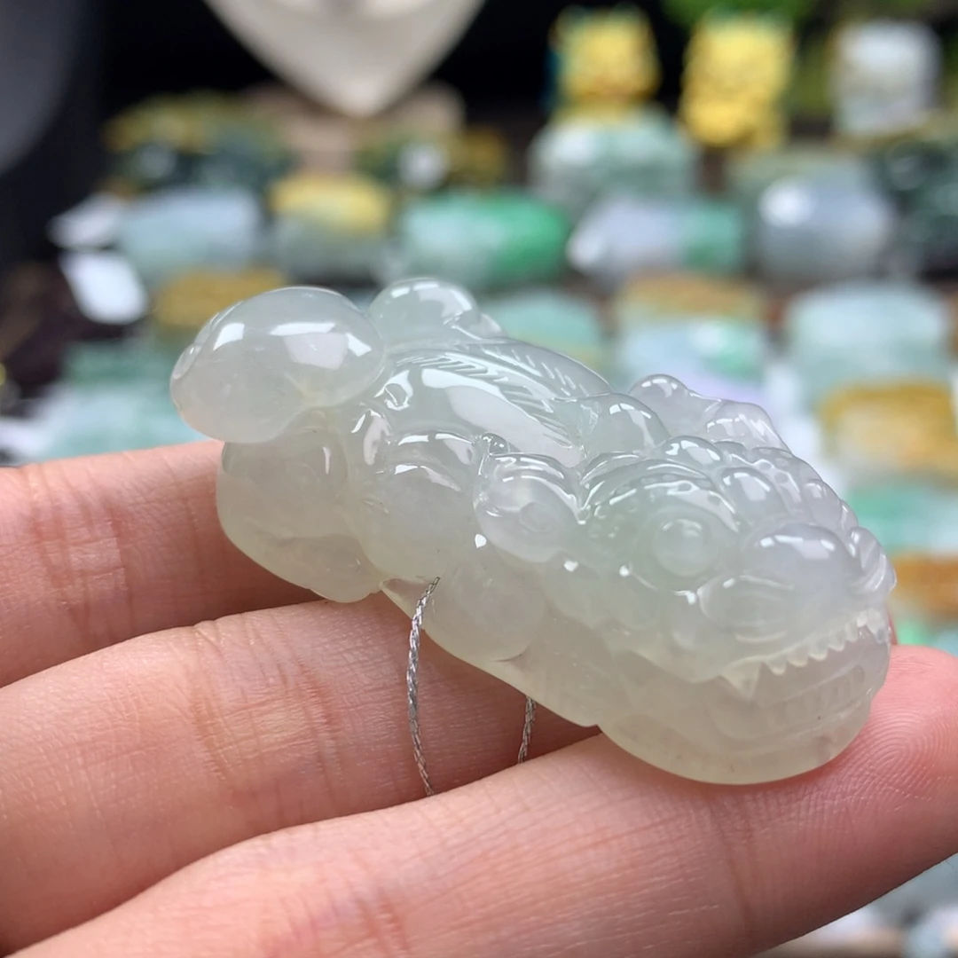 翡翠未镶嵌颈饰貔貅12