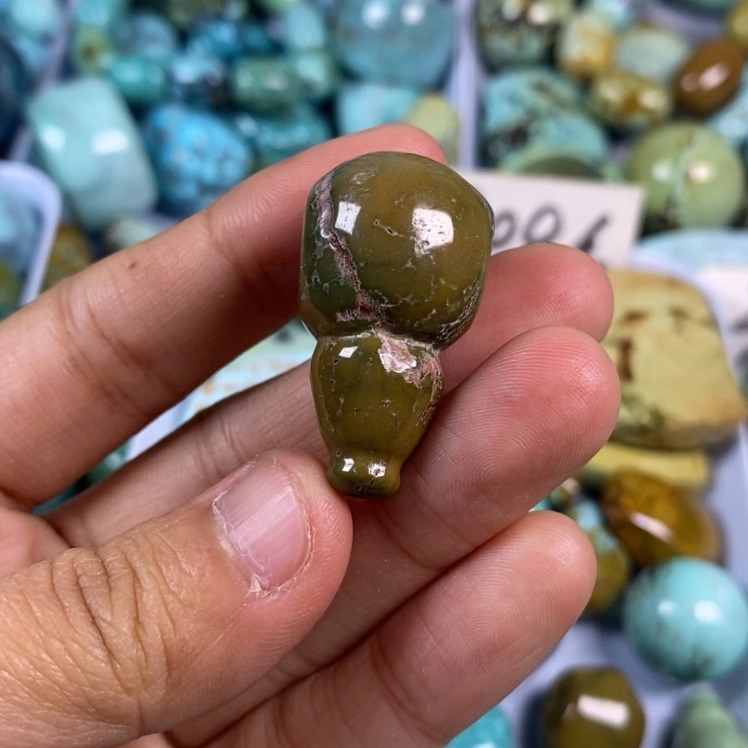 绿松石未镶嵌颈饰