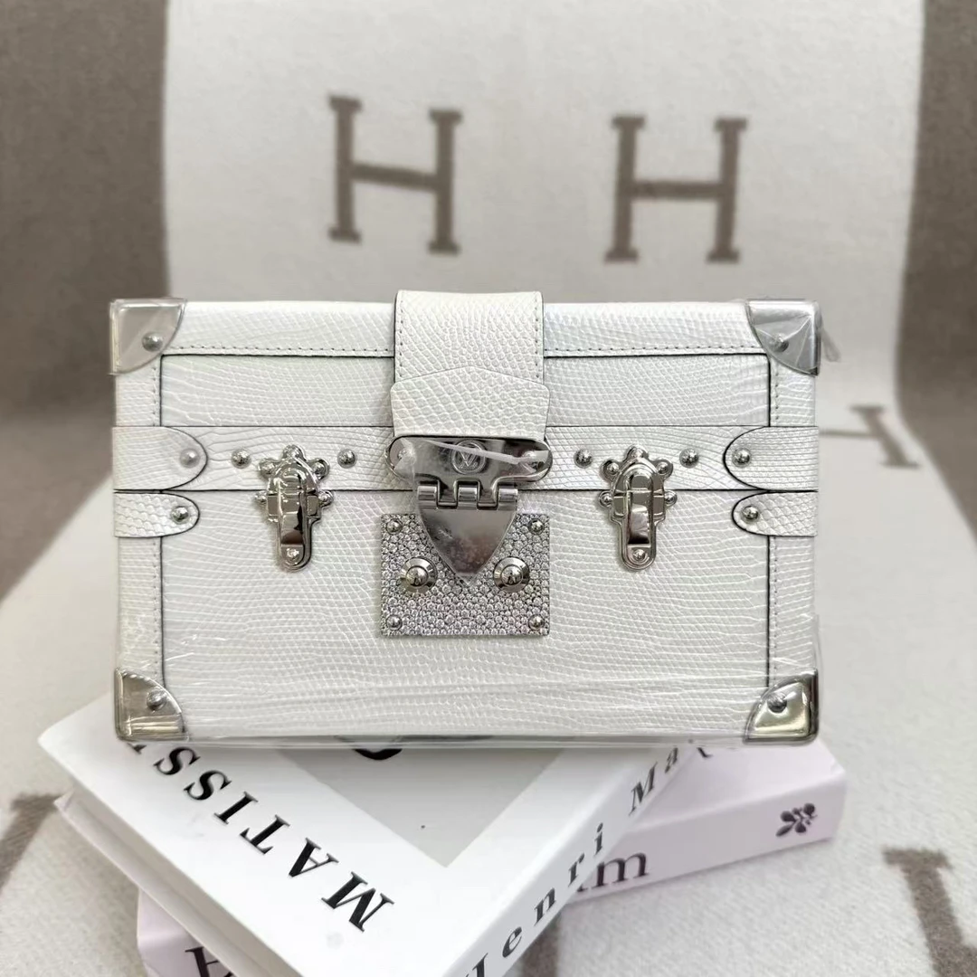 全新未使用 LouisVuitton/路易威登 硬盒 蜥蜴皮 白色0410m1