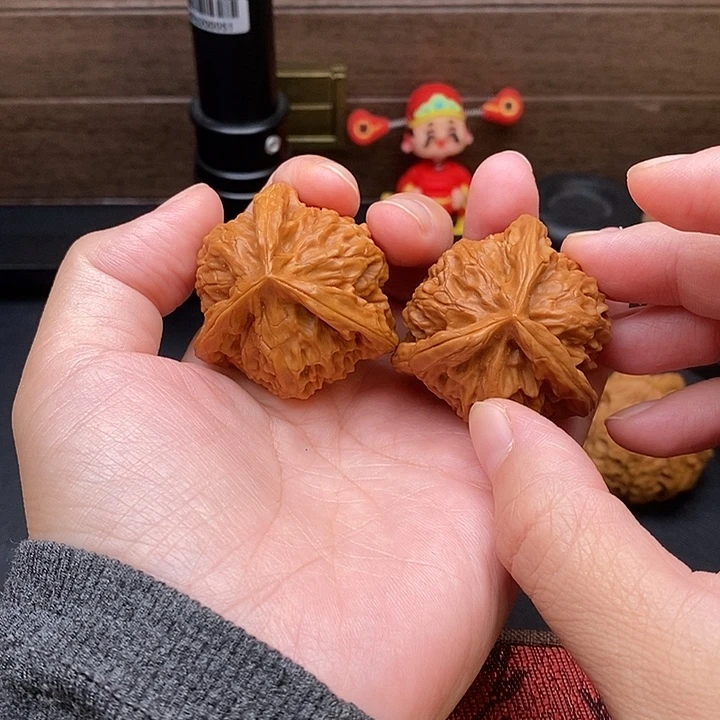 懐***遠把件文玩核桃宫灯