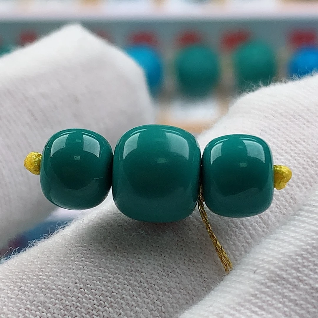 绿松石未镶嵌珠宝奇石9