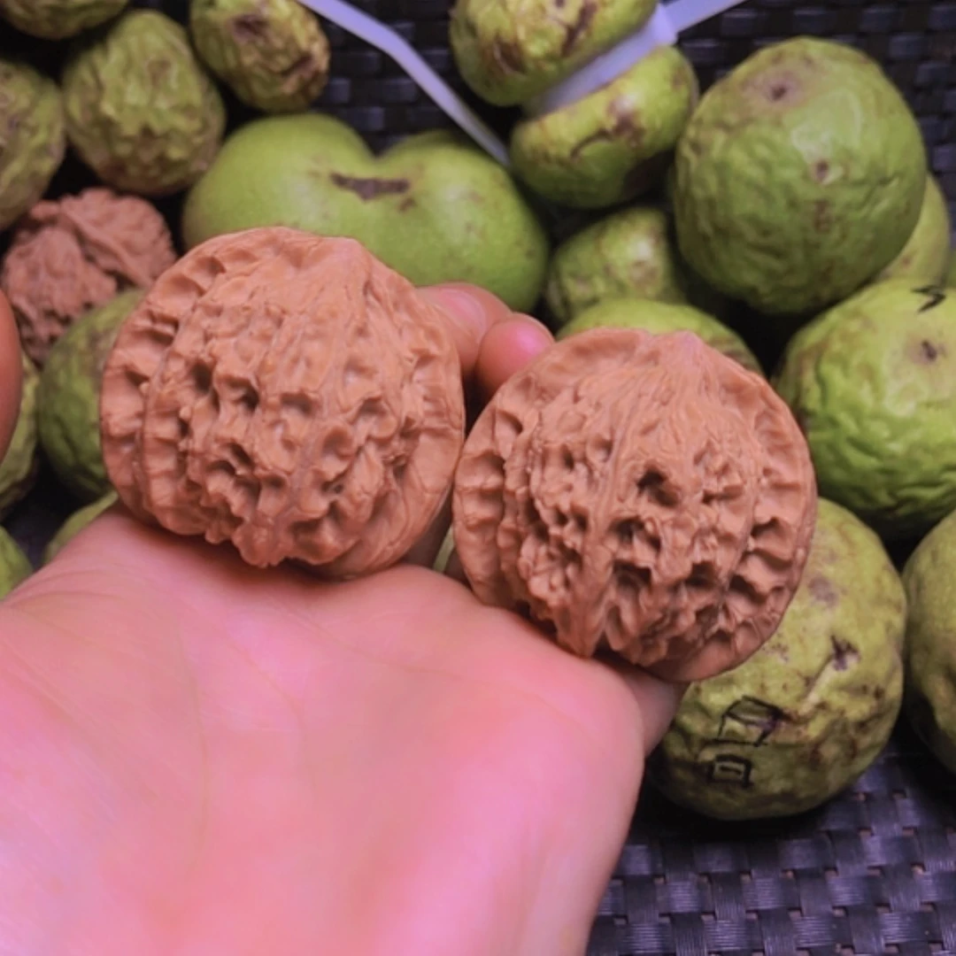 【闪购商品】核桃摆件41凤眼全品