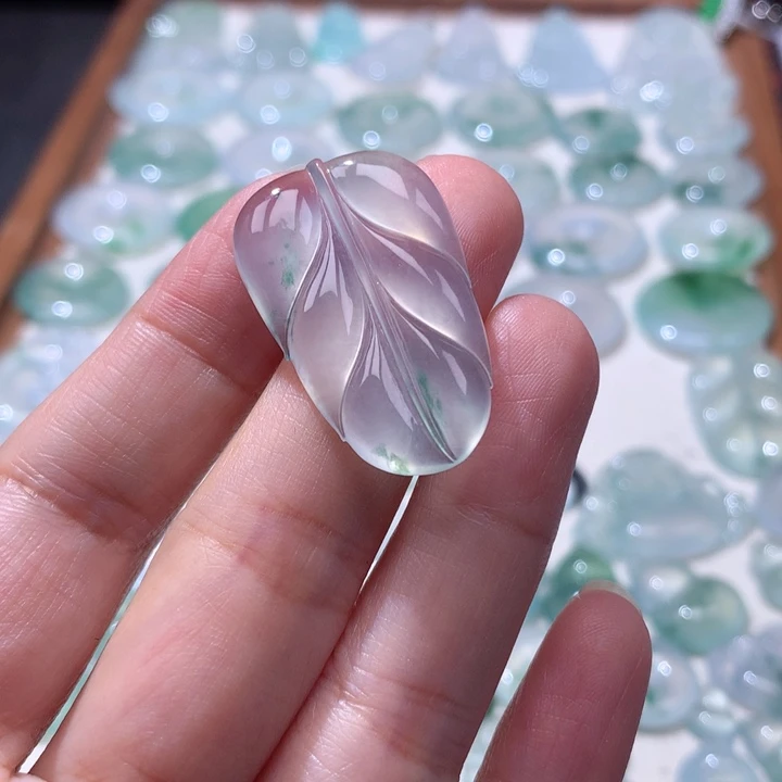 颈饰未镶嵌翡翠高冰飘花叶子