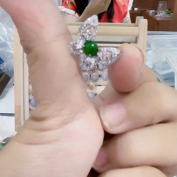 翡翠未镶嵌颈饰天然翡翠