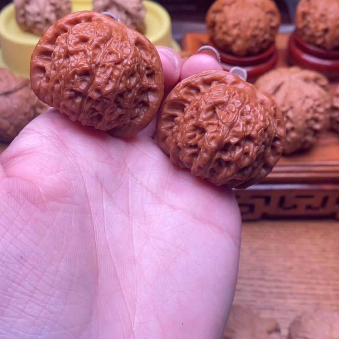 文玩核桃把件长****飞血麒麟41