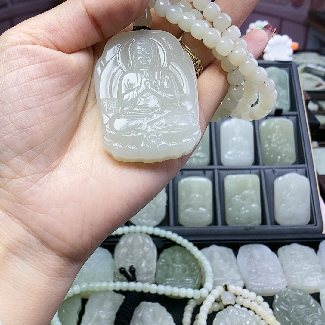 和田玉颈饰未镶嵌假*有