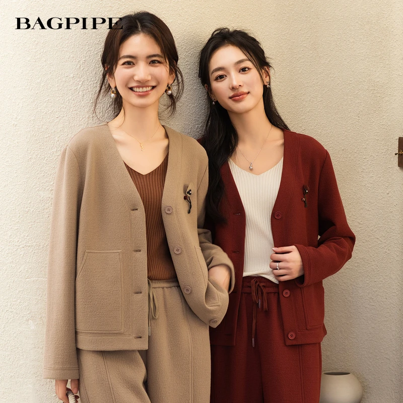 风笛2025秋季【专柜同款】V领开衫精致短外套女简约气质休闲上衣