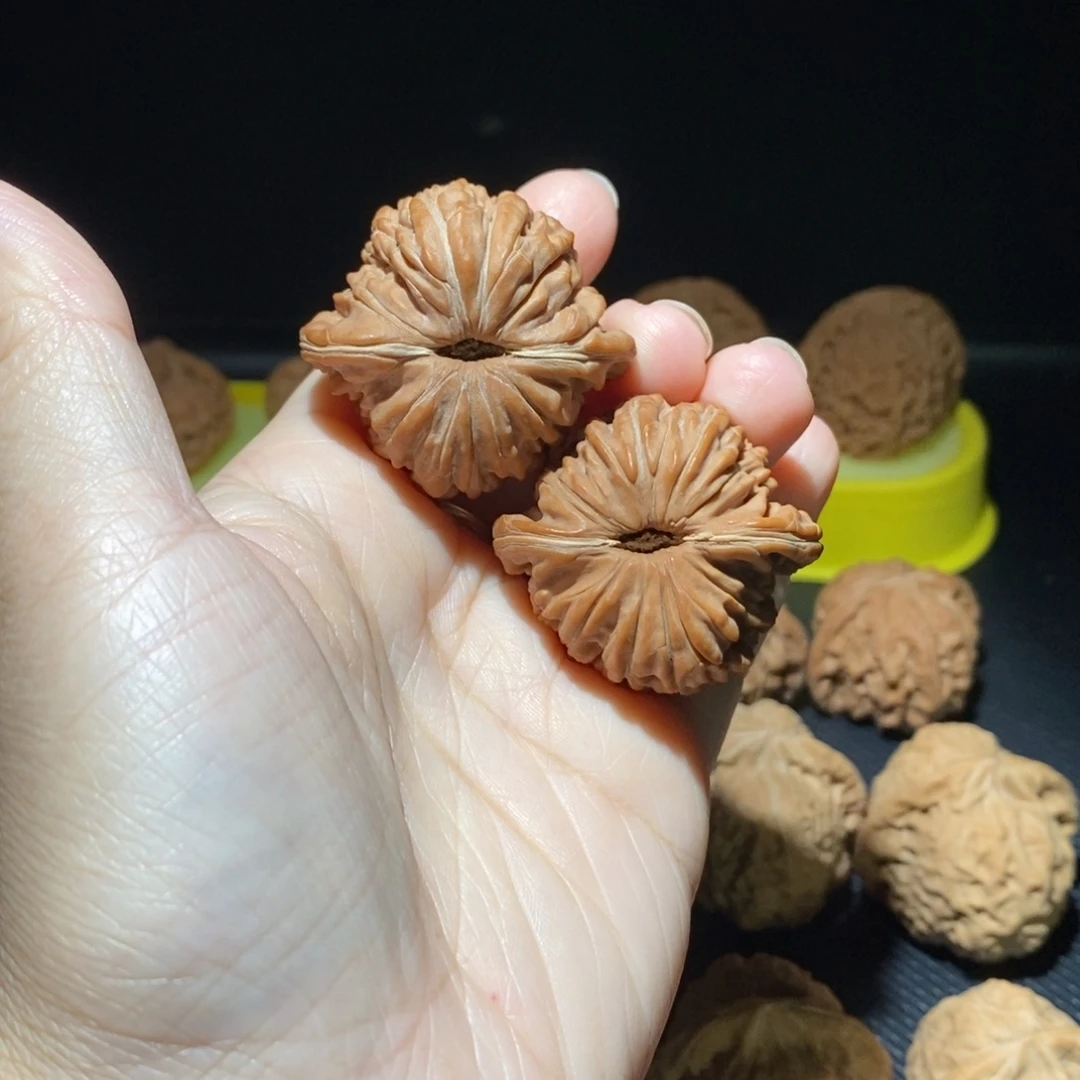 淄***制把件文玩核桃四座楼