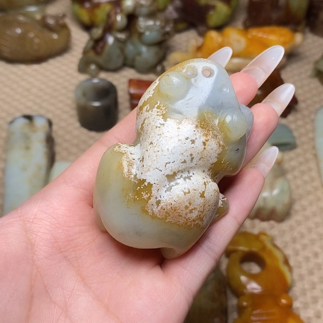 未镶嵌蛇纹石玉颈饰