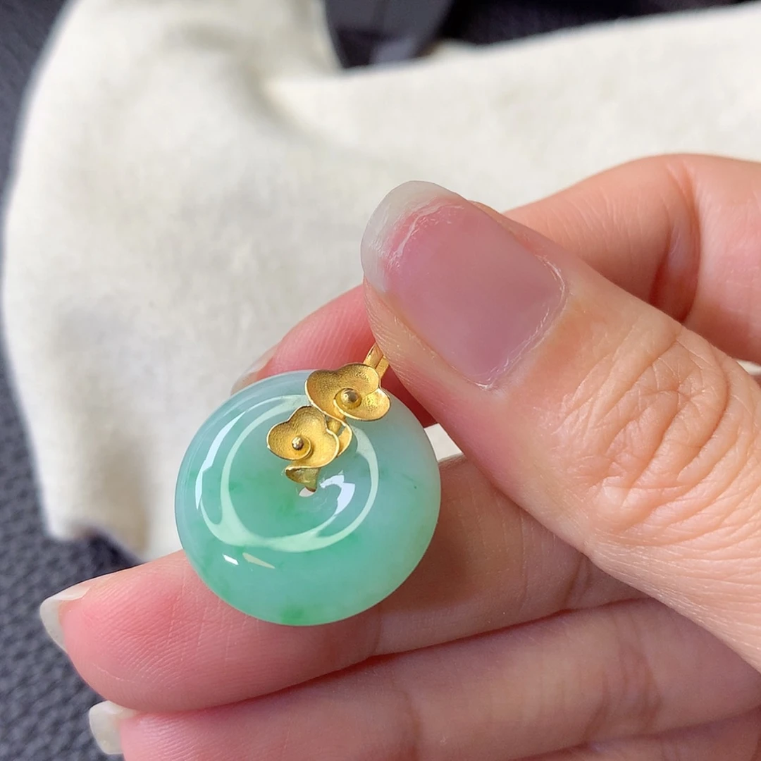 【闪购商品】吊坠(赠链)18K金镶嵌翡翠
