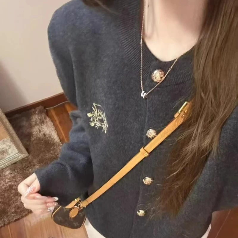 灰色开衫外搭毛衣女2025新款春季学院风宽松百搭针织上衣短款外套