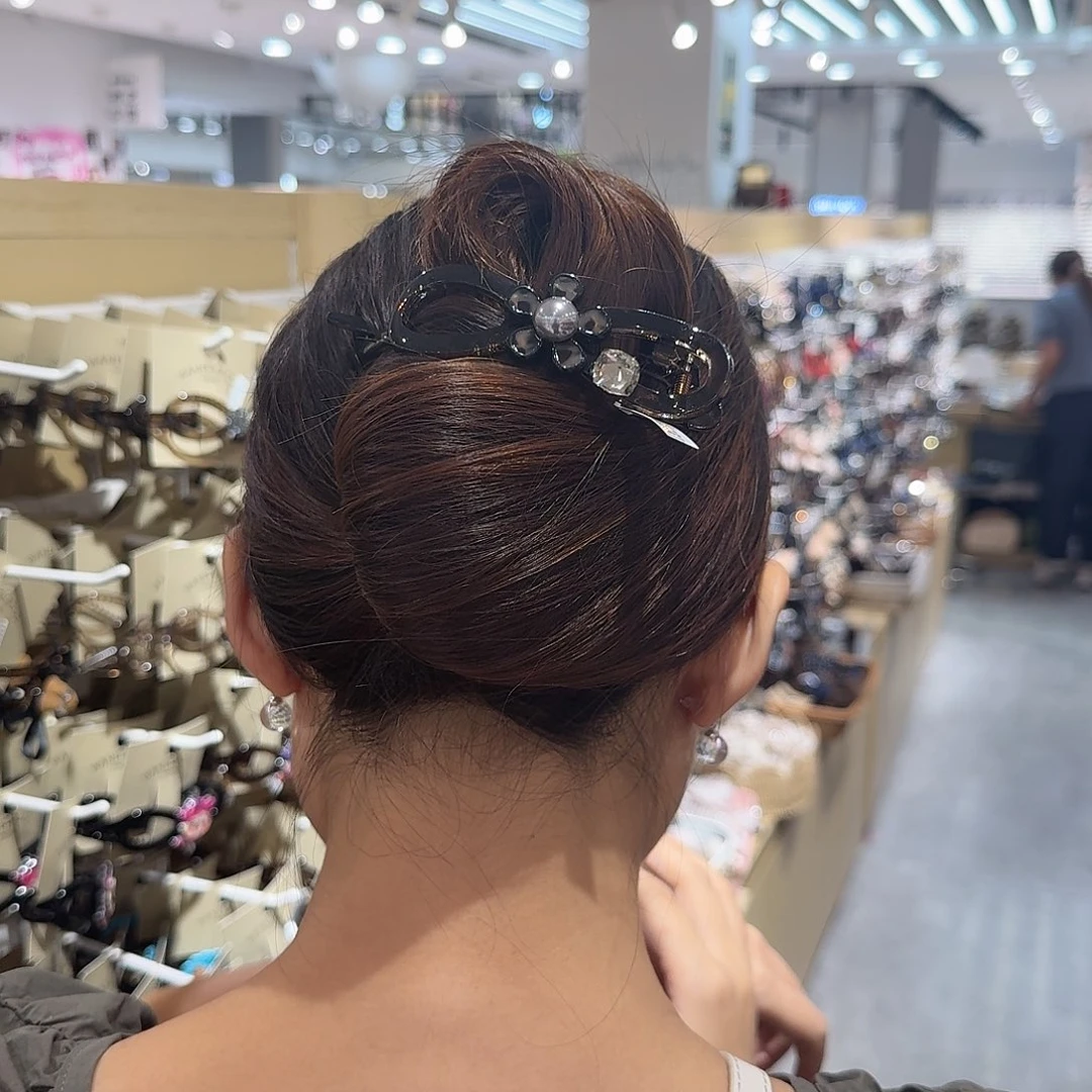 布艺铁合金豹纹花扭扭夹