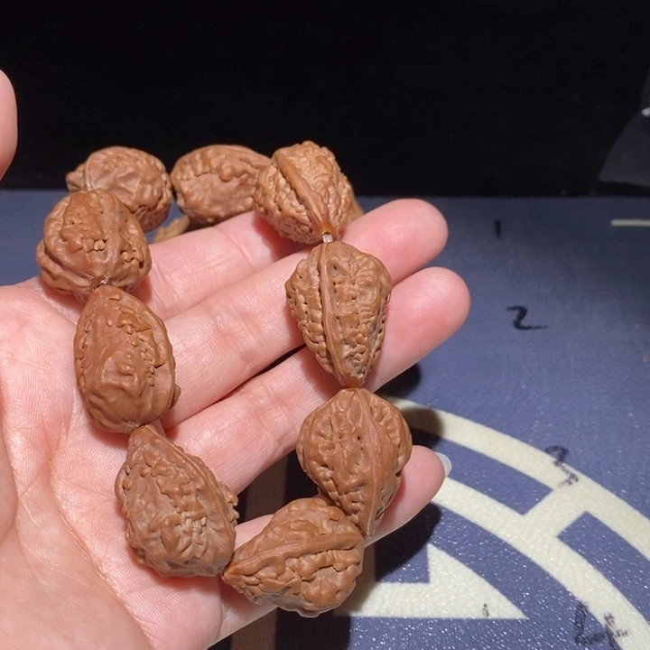 吊坠文玩核桃1.8×9绣花鞋手串