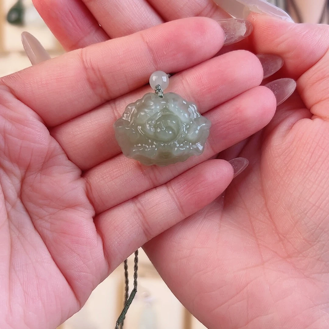 酒***缘和田玉未镶嵌颈饰