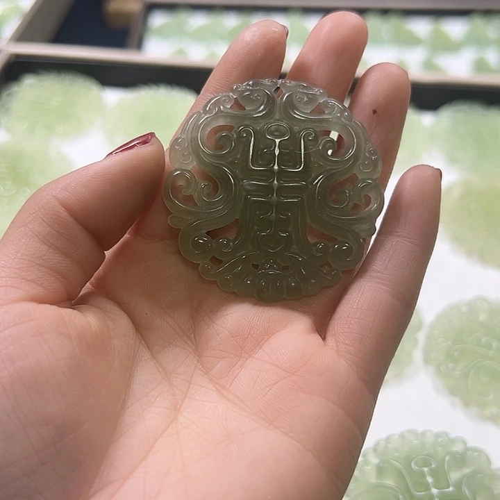 蛇纹石玉颈饰未镶嵌%****／