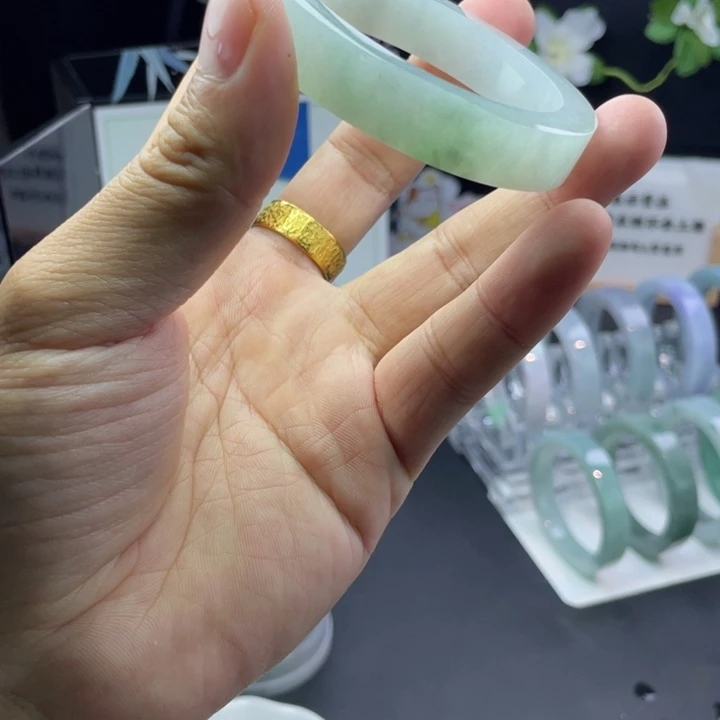 未镶嵌手镯定制翡翠55。56