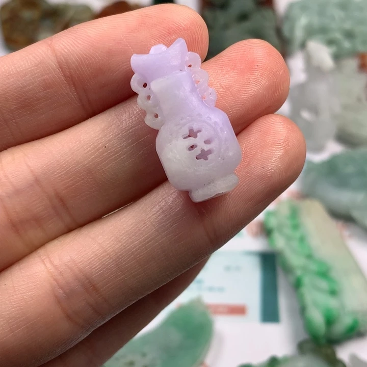 定制翡翠未镶嵌翡翠