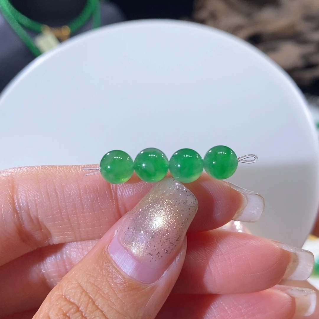 翡翠未镶嵌颈饰翡翠冰绿小珠多样性发一7mm