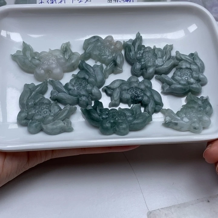 刘***兄未镶嵌定制翡翠翡翠