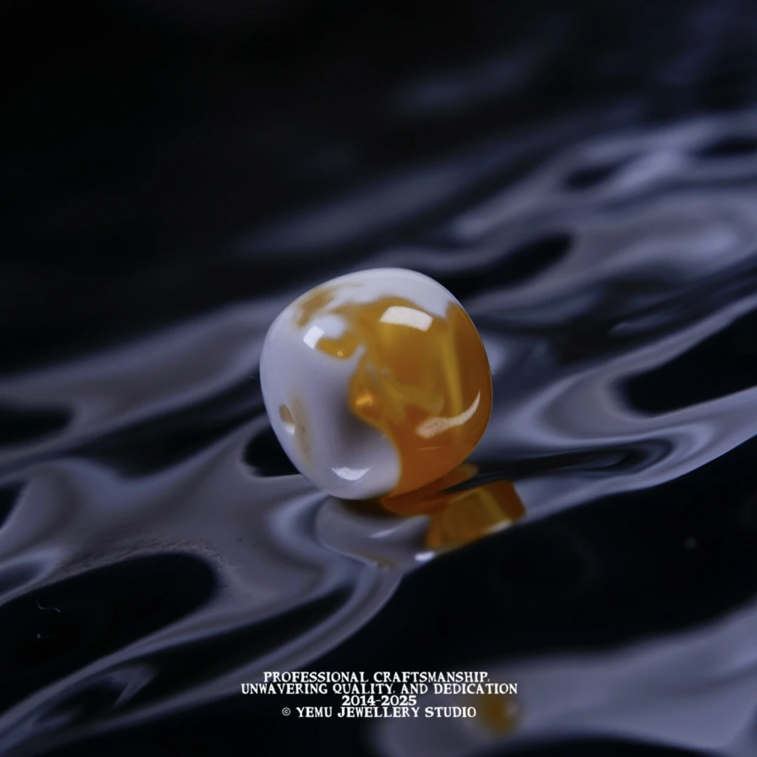 Z3（9.7mm）9毫米橘底金漆白溶洞老型 一物一拍 天然俄料琥珀蜜蜡