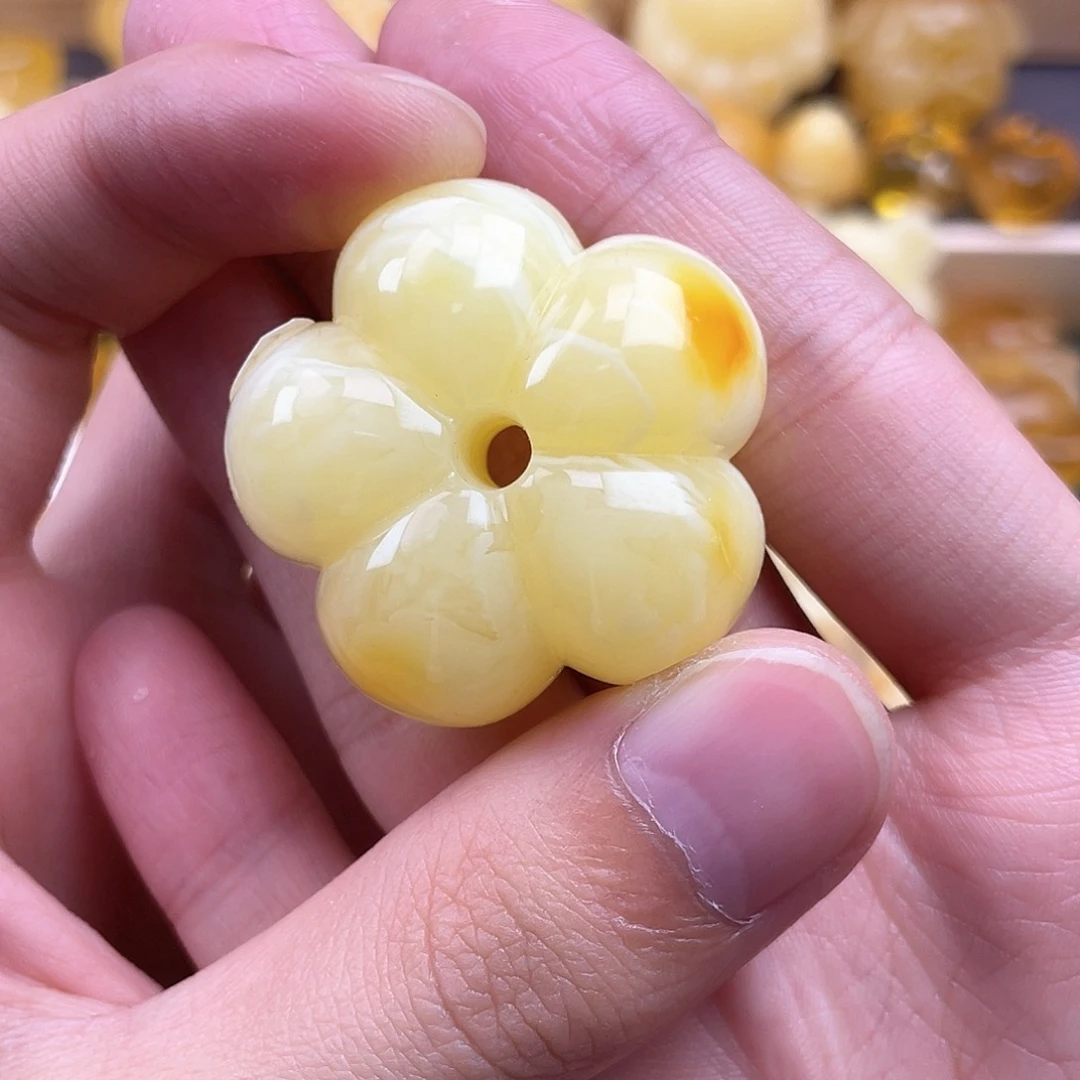 琥珀裸石未镶嵌蜜蜡