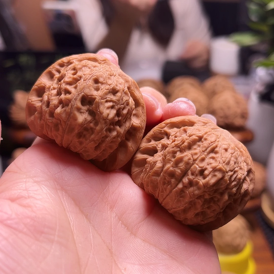 S***.文玩核桃把件40尺全品白茬血麒麟51