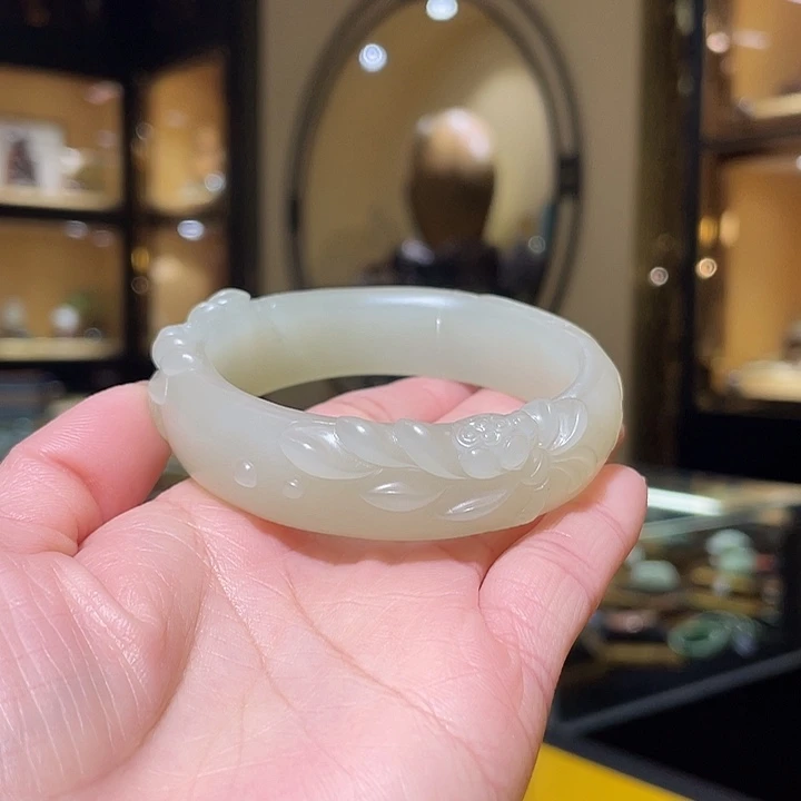 未镶嵌手镯和田玉55#66.56g