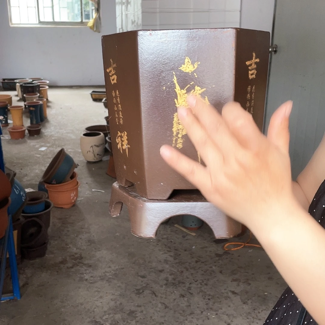 棕色如意六方小号加托花盆