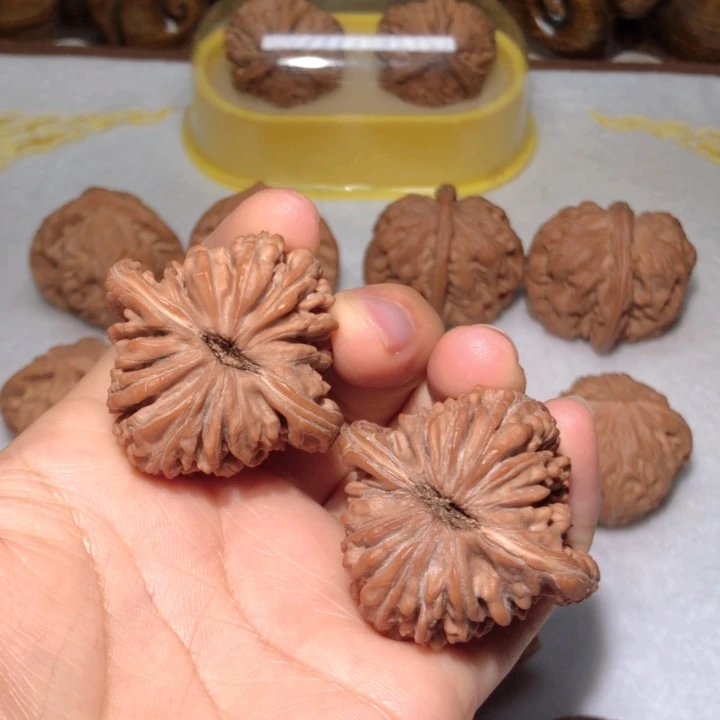 耳***朵把件文玩核桃41三角楼