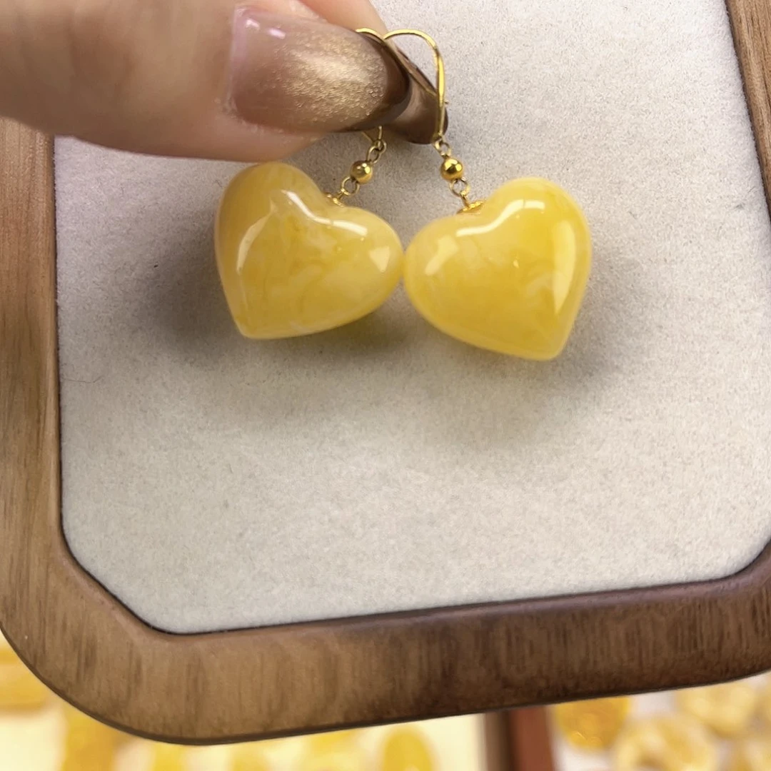 蜜蜡耳饰18K金镶嵌爱心耳环