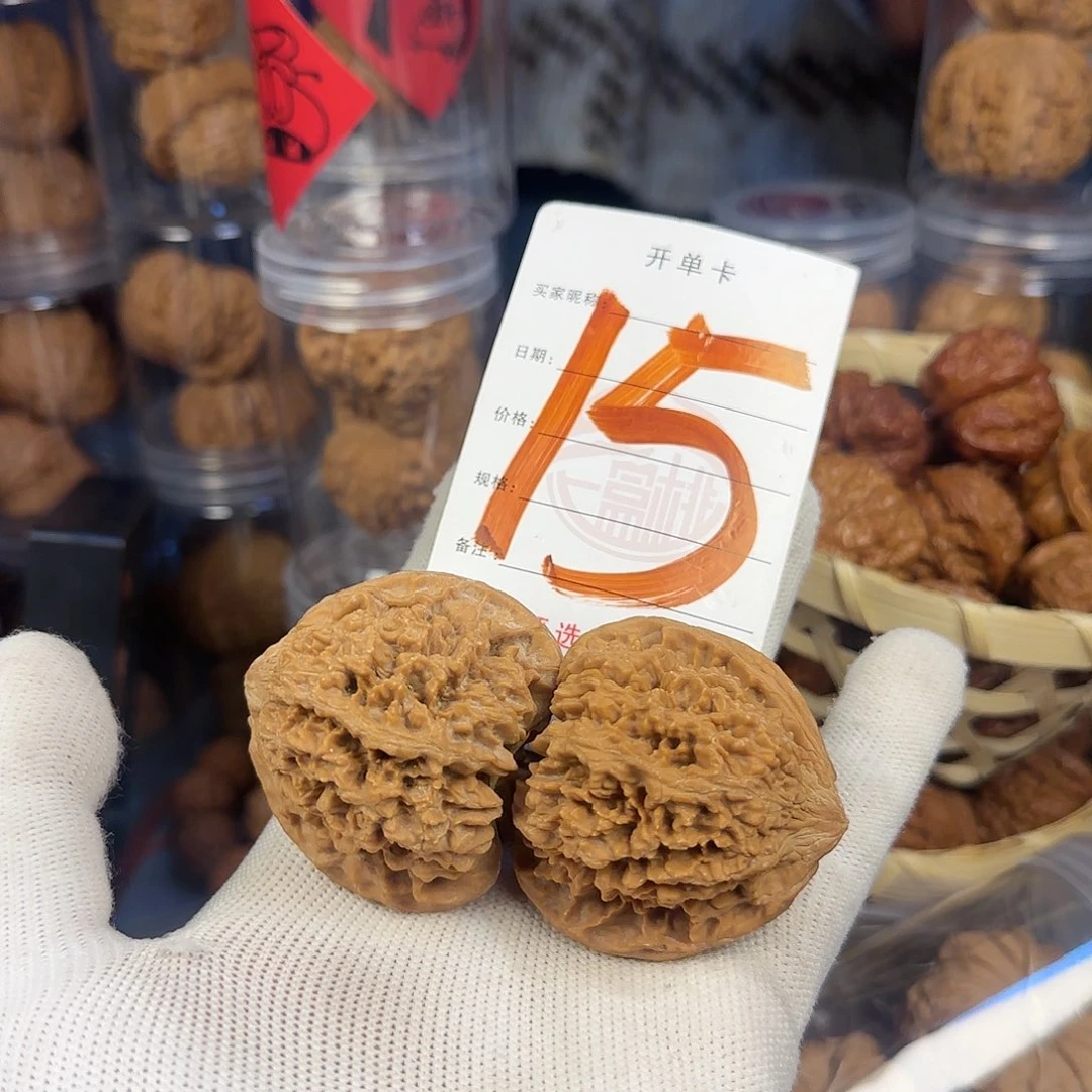 文玩核桃吊坠j****丶星星