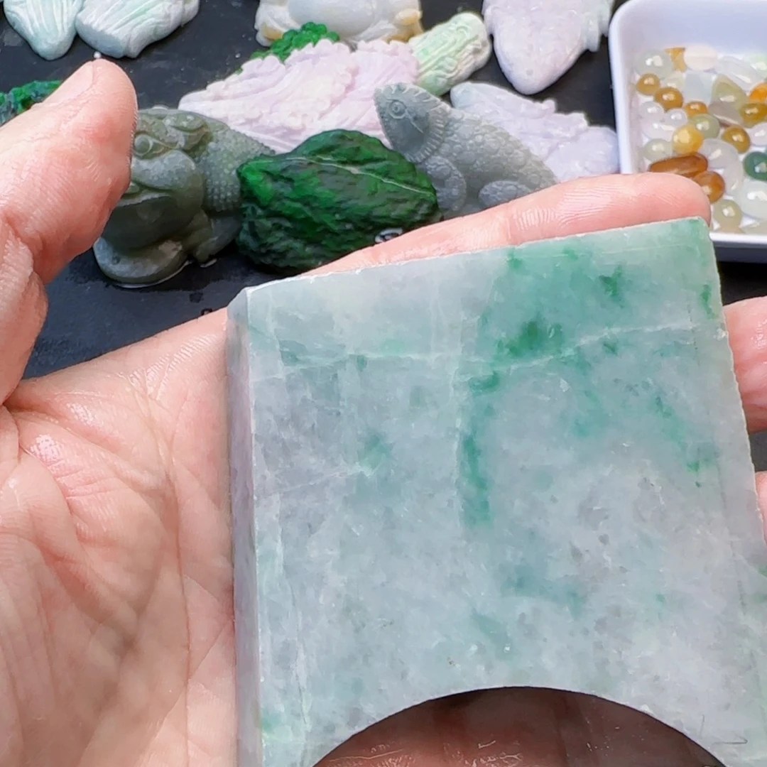 火***气翡翠未镶嵌颈饰35