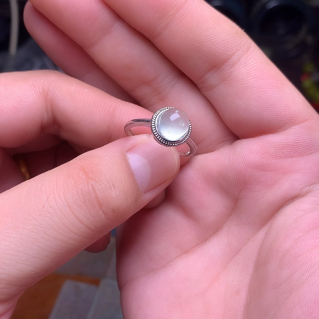 未镶嵌蛇纹石玉戒指